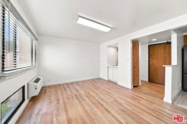 435 S Virgil Avenue 208, Los Angeles, CA 90020 — photo 5 of 20