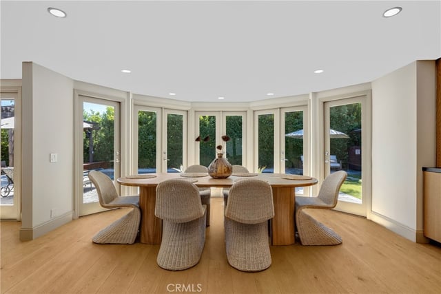 4060 Harclare Lane, Encino, CA 91436 — photo 18 of 65