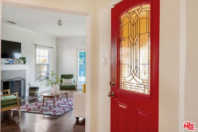 3827 Olmsted Avenue, Los Angeles, CA 90008 — photo 4 of 33