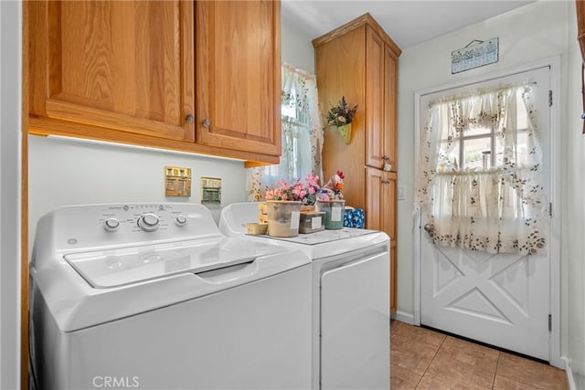 2641 N Buena Vista Street, Burbank, CA 91504 — photo 10 of 32
