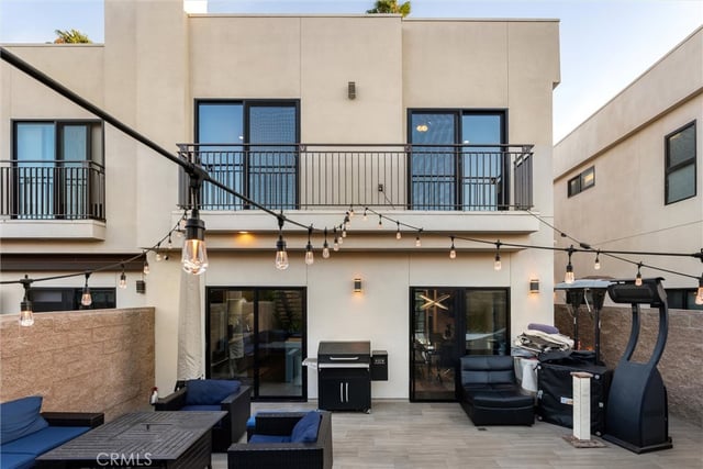 18717 Redwing, Tarzana, CA 91356 — photo 32 of 55
