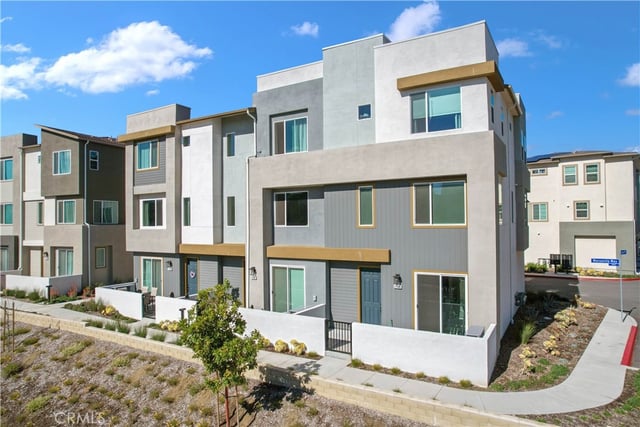 27582 Manzanita Way, Valencia, CA 91381 — photo 2 of 60