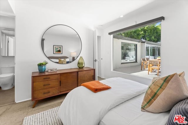 266 S Highland Avenue, Los Angeles, CA 90036 — photo 26 of 37