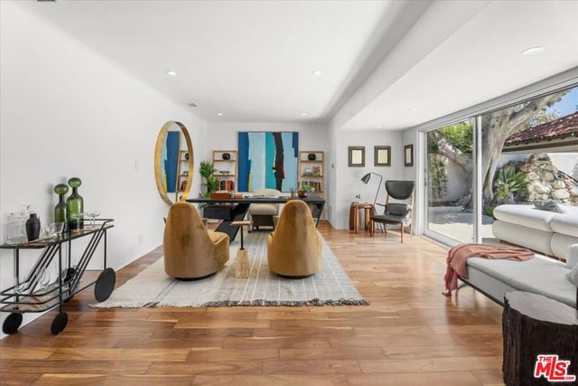 266 S Highland Avenue, Los Angeles, CA 90036 — photo 7 of 37