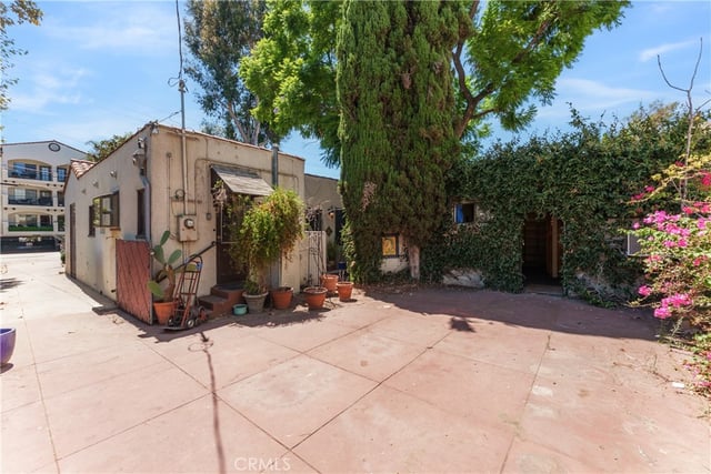 11209 La Maida, North Hollywood, CA 91601 — photo 17 of 18