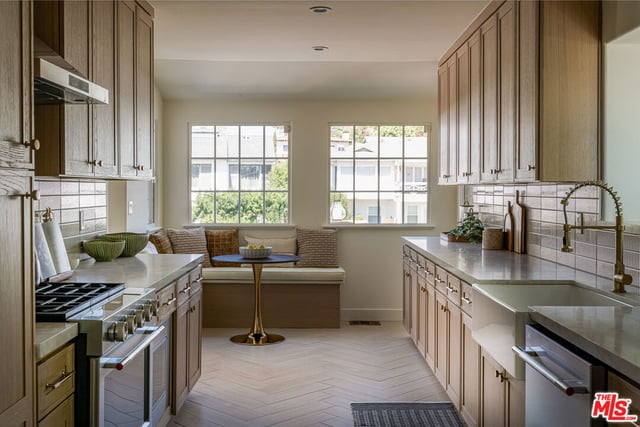 3807 Floresta Way, Los Angeles, CA 90043 — photo 18 of 64
