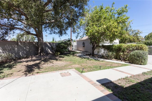 9433 Geyser Avenue, Northridge, CA 91324 — photo 25 of 31