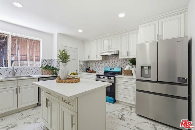 10308 Keswick Avenue, Los Angeles, CA 90064 — photo 14 of 28