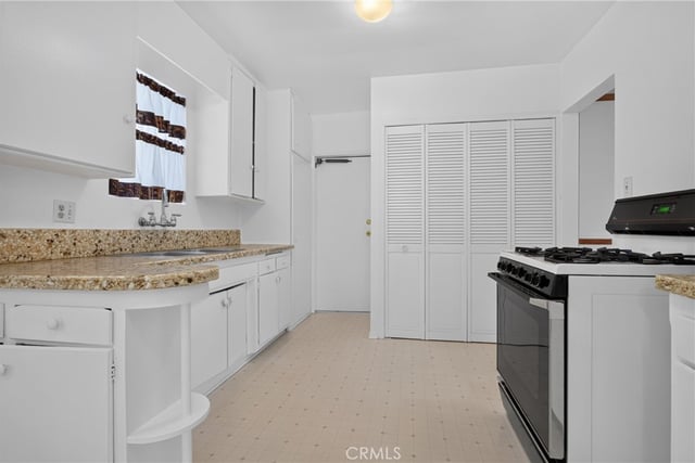 19134 Welby, Reseda, CA 91335 — photo 13 of 32