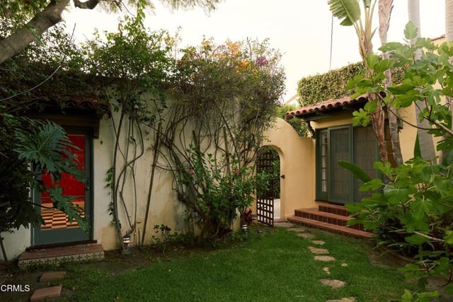 913 Burnside Avenue, Los Angeles, CA 90036 — photo 32 of 38