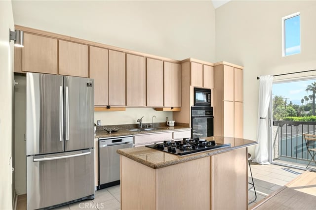 4660 Coldwater Canyon Avenue 20, Studio City, CA 91604 — photo 16 of 47