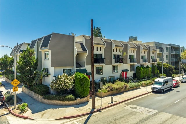4660 Coldwater Canyon Avenue 20, Studio City, CA 91604 — photo 43 of 47