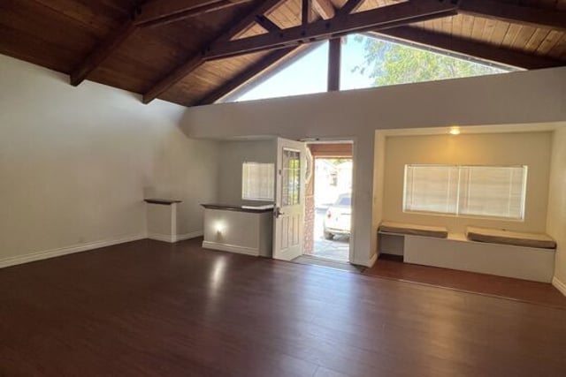 8731 Colbath Avenue, Los Angeles, CA 91402 — photo 6 of 42