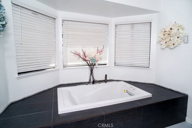 1046 E Avenue J6, Lancaster, CA 93535 — photo 13 of 23
