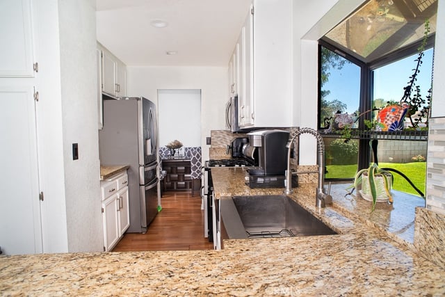1046 E Avenue J6, Lancaster, CA 93535 — photo 7 of 23