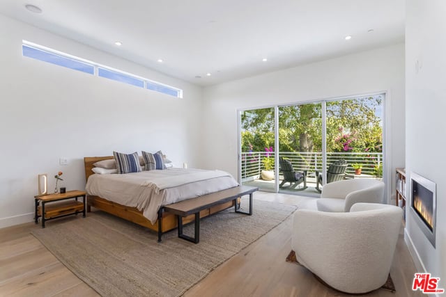 3728 S Barrington Avenue, Los Angeles, CA 90066 — photo 26 of 49