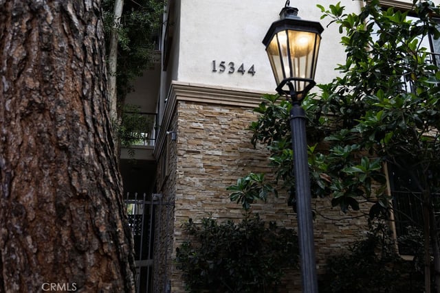 15344 Weddington Street 104, Sherman Oaks, CA 91411 — photo 25 of 26