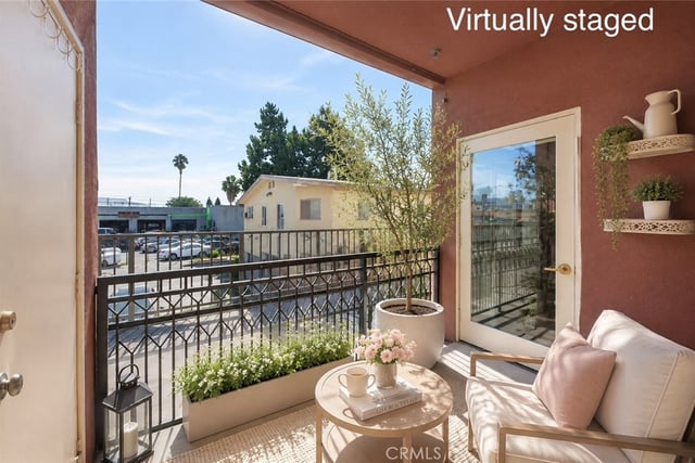 11124 Burbank Boulevard 108, North Hollywood, CA 91601 — photo 32 of 46