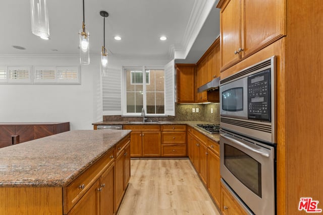 9108 S Heritage Way, Inglewood, CA 90305 — photo 10 of 30