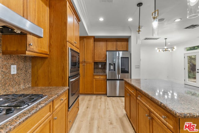 9108 S Heritage Way, Inglewood, CA 90305 — photo 12 of 30