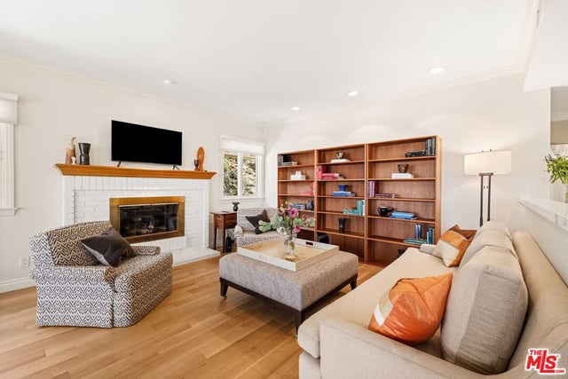 1098 Antelope Place, Newbury Park, CA 91320 — photo 13 of 69