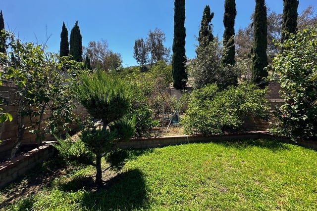 15156 Mcintyre Street, Sylmar, CA 91342 — photo 2 of 32