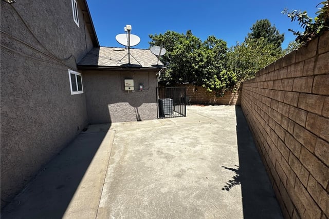 15156 Mcintyre Street, Sylmar, CA 91342 — photo 30 of 32