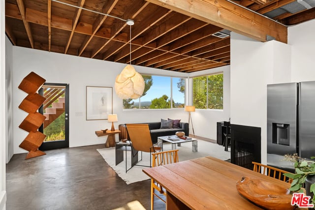 23685 Clover Trail, Calabasas, CA 91302 — photo 11 of 36