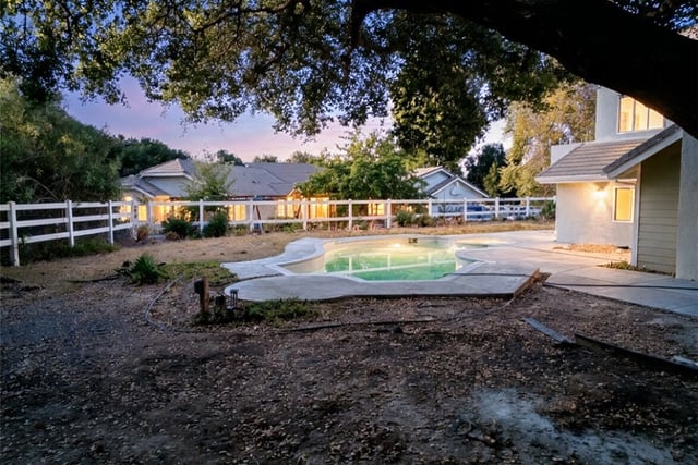 15604 Saddleback, Canyon Country, CA 91387 — photo 47 of 51