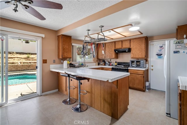 2052 E Avenue R12, Palmdale, CA 93550 — photo 8 of 29