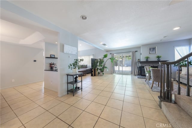 41501 Prairievista Place, Quartz Hill, CA 93536 — photo 3 of 40
