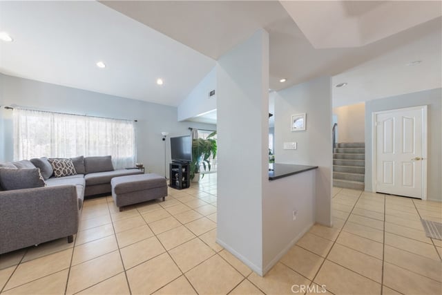 41501 Prairievista Place, Quartz Hill, CA 93536 — photo 4 of 40