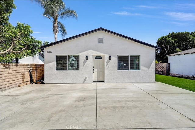13831 Bessemer, Valley Glen, CA 91401 — photo 4 of 29