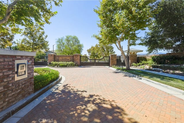 22545 Breakwater Way, Saugus, CA 91350 — photo 30 of 32
