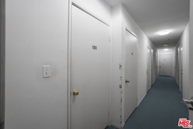 333 Westminster Avenue 104, Los Angeles, CA 90020 — photo 34 of 50