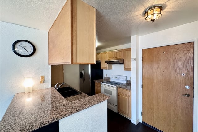 11410 Dolan Avenue 340, Downey, CA 90241 — photo 4 of 48