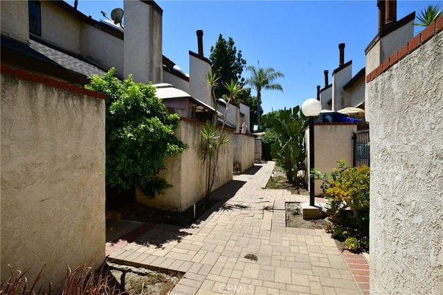9601 Sylmar Avenue 1, Panorama City, CA 91402 — photo 4 of 38