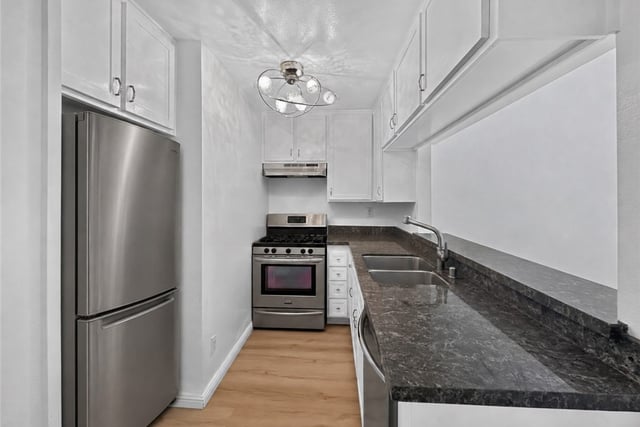 7131 Farralone 46, Canoga Park, CA 91303 — photo 4 of 16