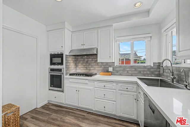10530 Dolan Avenue, Downey, CA 90241 — photo 4 of 37