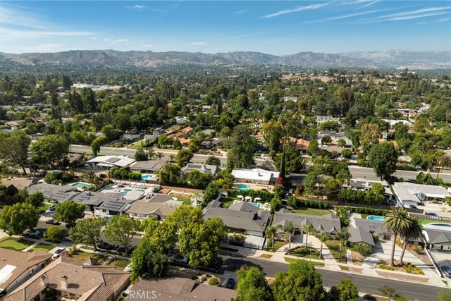 23501 Berdon Street, Woodland Hills, CA 91367 — photo 39 of 43