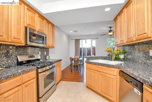 231 Washington Dr, Brentwood, CA 94513 — photo 11 of 24