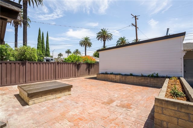 2280 San Francisco, Long Beach, CA 90806 — photo 34 of 38