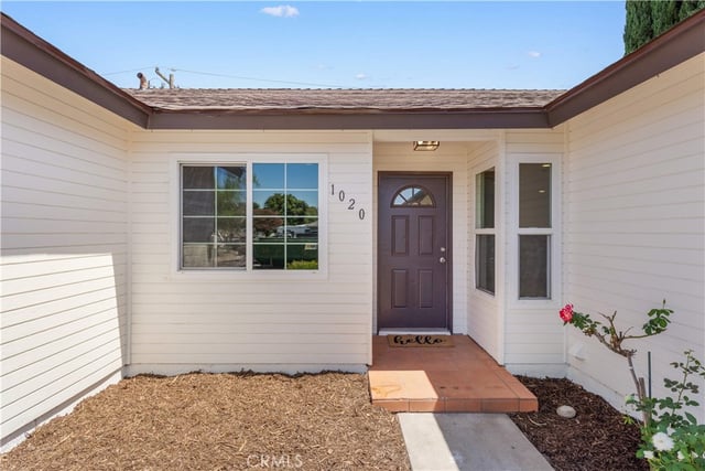 1020 Whitcomb, Simi Valley, CA 93065 — photo 3 of 32