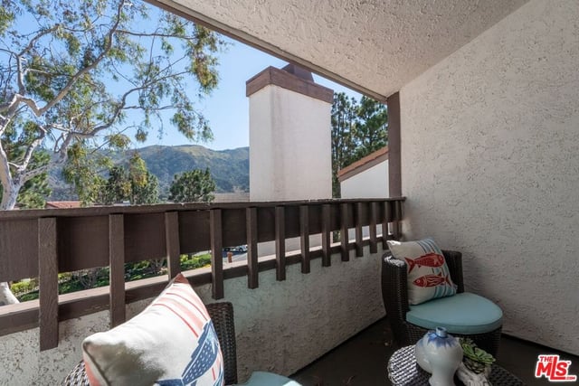 17253 Palisades Circle, Los Angeles, CA 90272 — photo 18 of 35