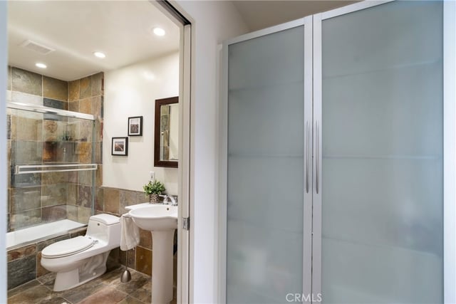 740 N Kings Road 208, Los Angeles, CA 90069 — photo 10 of 26
