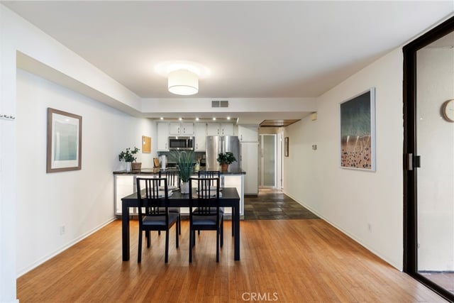 740 N Kings Road 208, Los Angeles, CA 90069 — photo 4 of 26