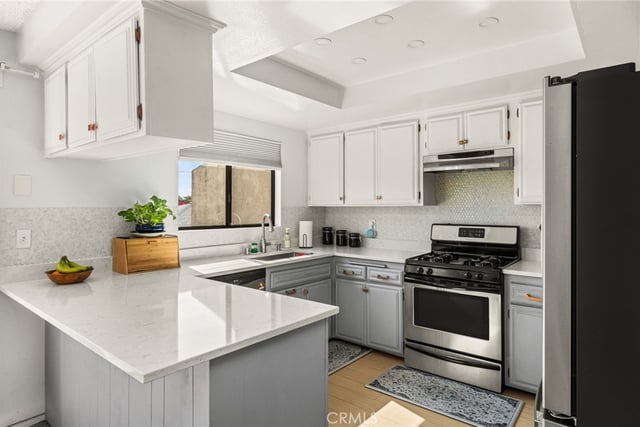 320 W 220th Unit 4, Carson, CA 90745 — photo 15 of 37
