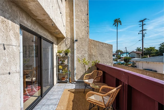 320 W 220th Unit 4, Carson, CA 90745 — photo 22 of 37