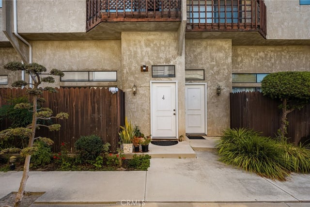 320 W 220th Unit 4, Carson, CA 90745 — photo 5 of 37