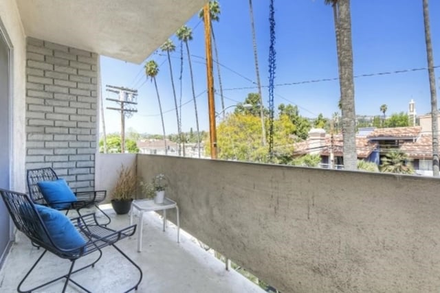 4614 27 Finley, Los Angeles, CA 90027 — photo 3 of 21